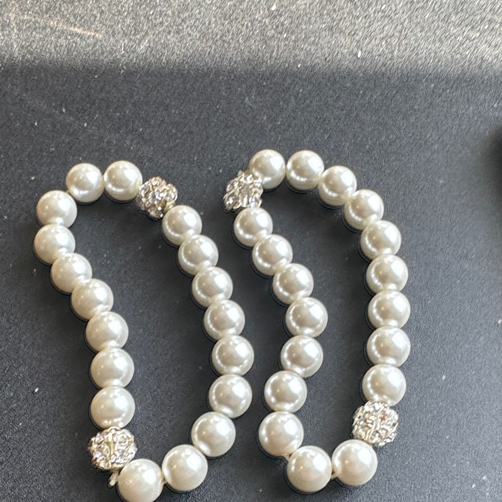 Elegant Silver Pearl Bracelet